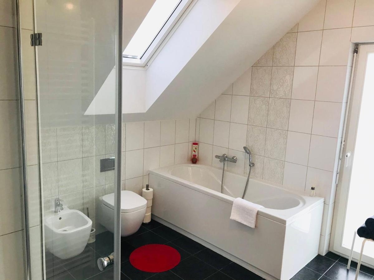 Spacious Family Home Near Bled - Modern & Cozy ラドヴリツァ エクステリア 写真