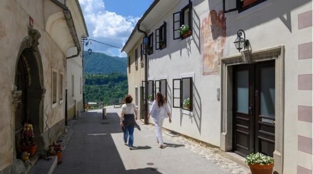 Spacious Family Home Near Bled - Modern & Cozy ラドヴリツァ エクステリア 写真