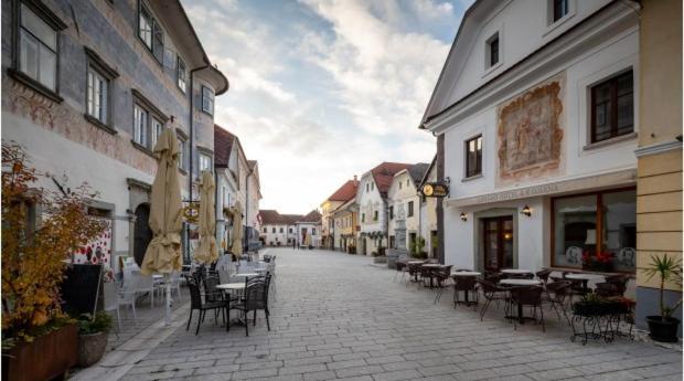 Spacious Family Home Near Bled - Modern & Cozy ラドヴリツァ エクステリア 写真